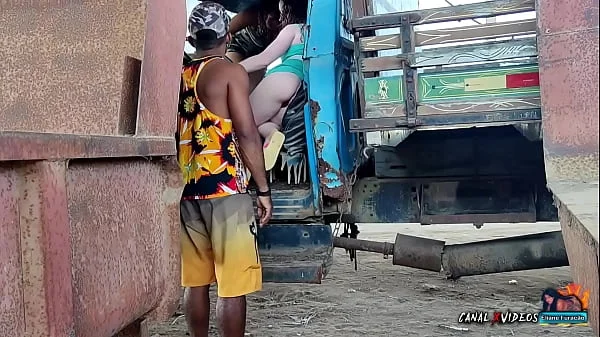 LEVEI UMA AMIGA PARA COMPRAR UM CAMINHAO - DEI MINHA BUCETA E GANHEI DESCONTO Ft. LORRANY EXOTICA E MARCIO BAIANO OFFICIAL