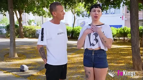 Has Don Jorge finally found a girl prepared for him??? Leine is her NUMBER 1 FAN!